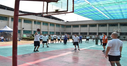 為倡導收容人從事正當活動，調劑身心健康、培養榮譽感，提 升運動精神，達到寓教於樂之目的。
